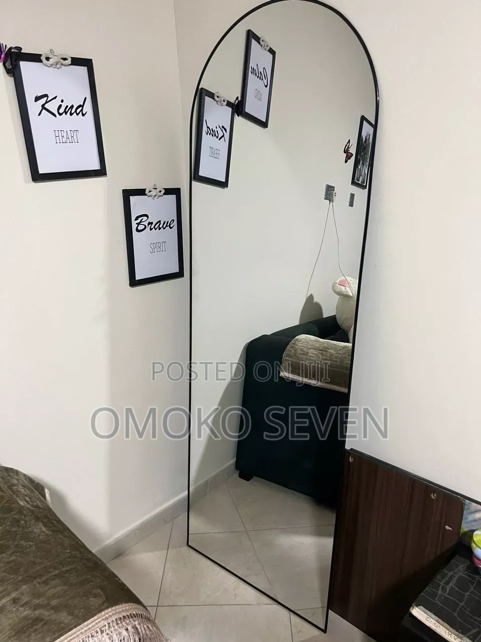 Dressing and Decorative Mirrors