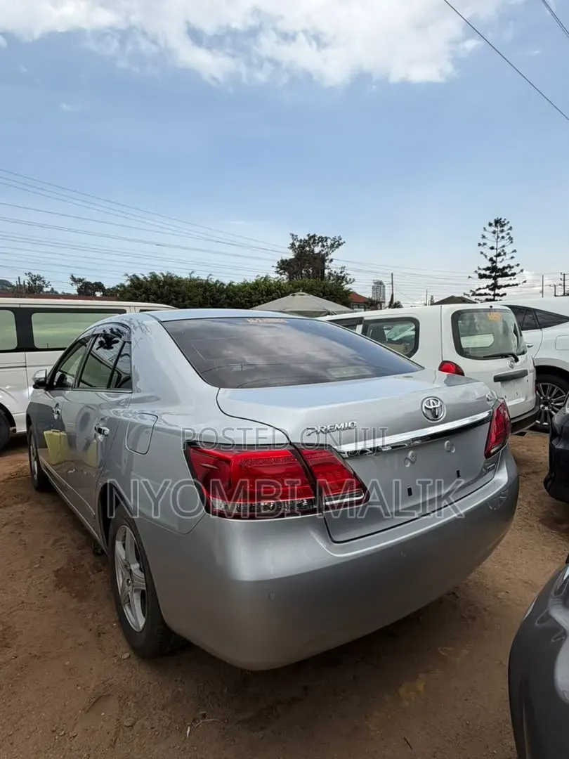 Toyota Premio 2016 Silver