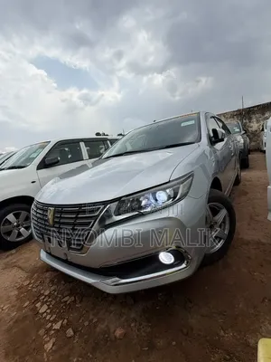 Toyota Premio 2016 Silver