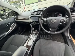 Toyota Premio 2016 Silver