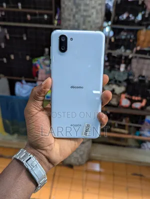 Sharp Aquos R3 128 GB White