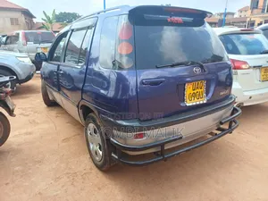 Toyota Raum 1998 Blue
