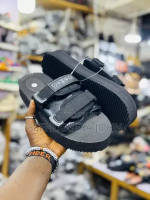 Unisex Black Platform Sandals