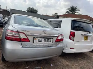 Toyota Premio 2010 Silver
