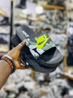 Nike Benassi Jdi Camo Slides
