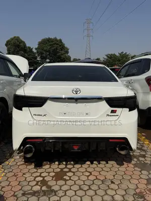 Toyota Mark X 2.5 RWD 2016 White