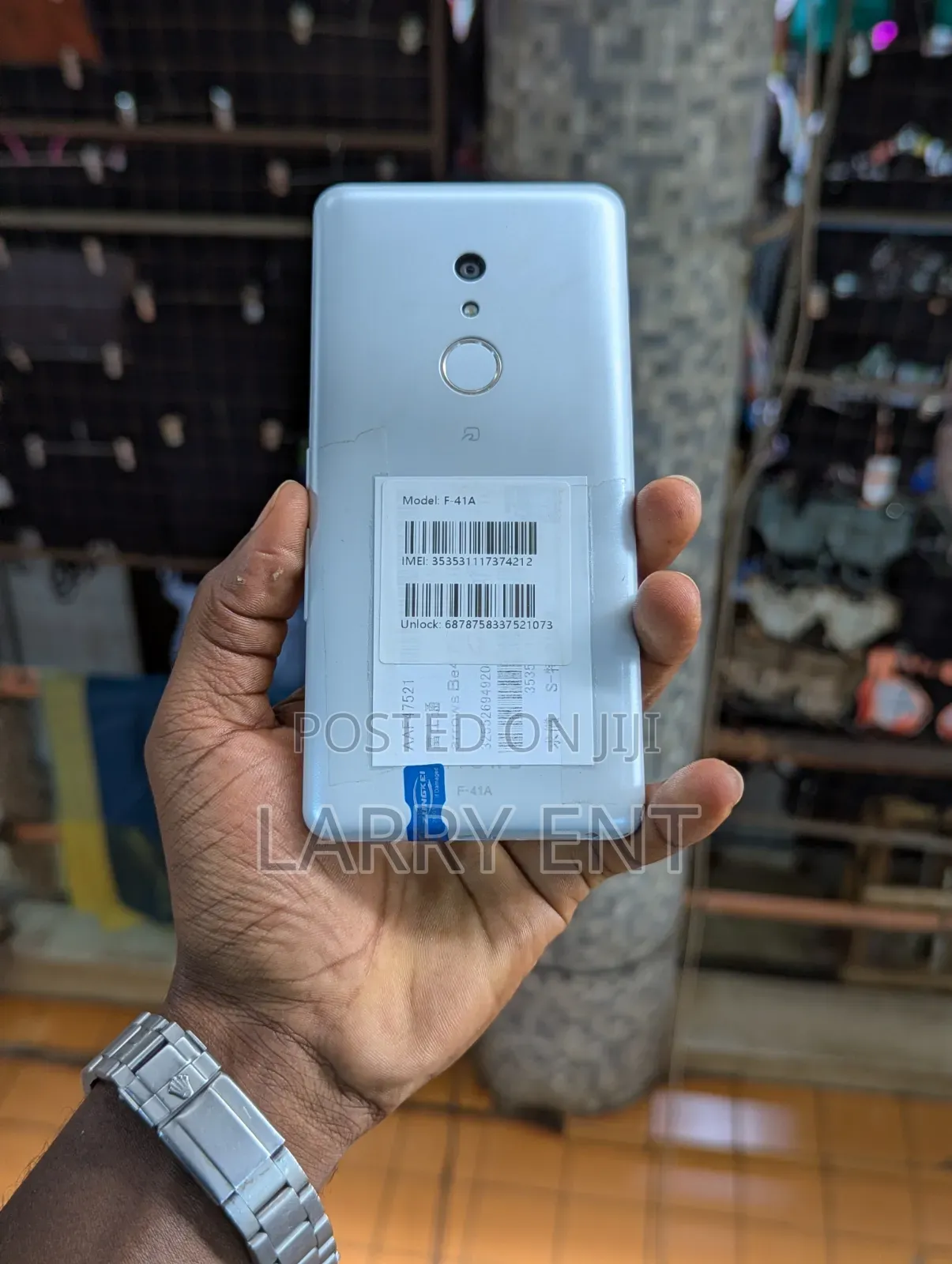 Fujitsu Arrow Be3 F-02L 32 GB White