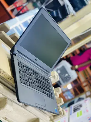 Laptop Dell Latitude 13 3340 4GB Intel Core i3 HDD 500GB