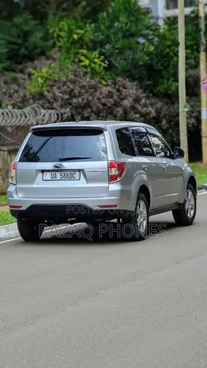 Subaru Forester 2010 Silver