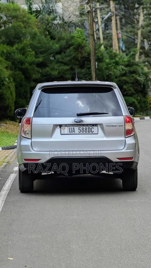 Subaru Forester 2010 Silver