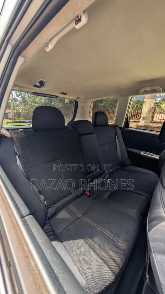 Subaru Forester 2010 Silver