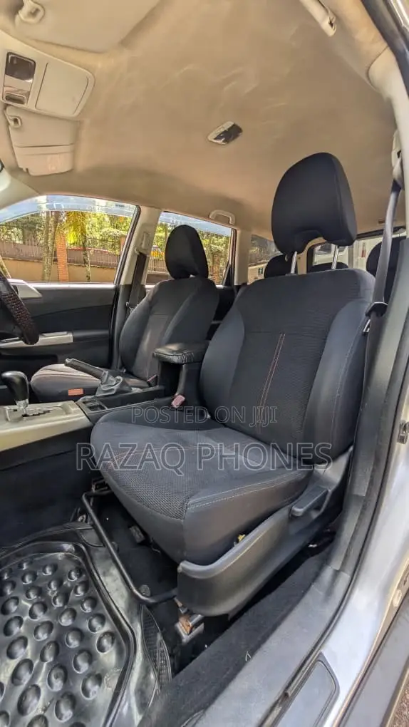 Subaru Forester 2010 Silver