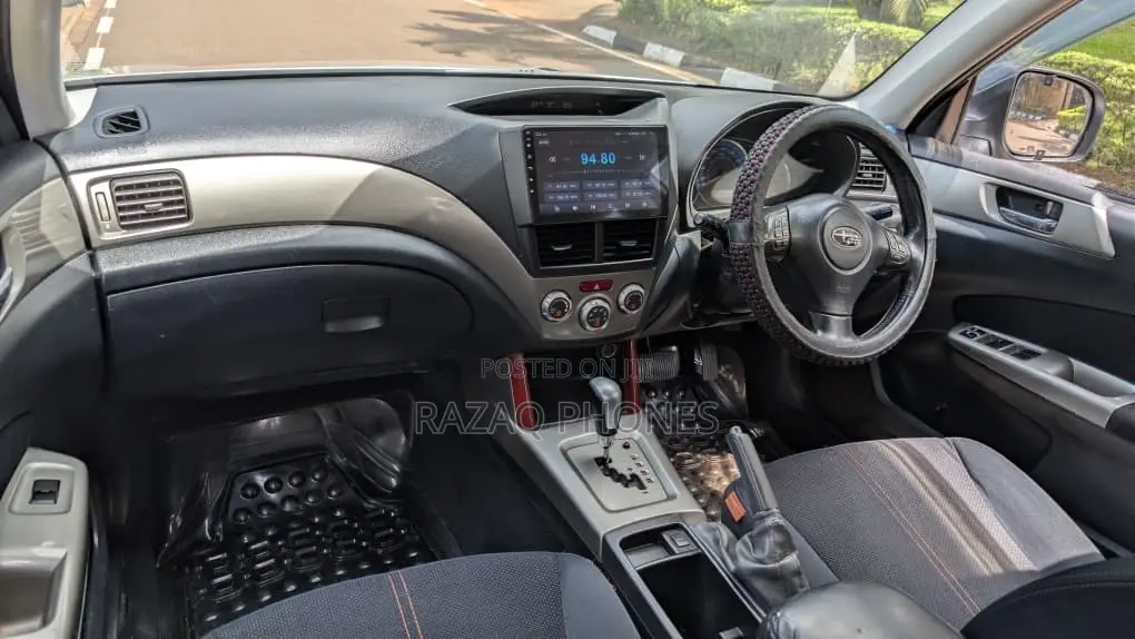 Subaru Forester 2010 Silver