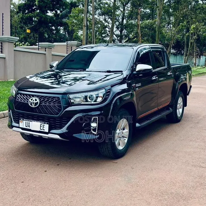 Toyota Hilux Revo Double Cab Deisel 2.8 RWD 2019 Black