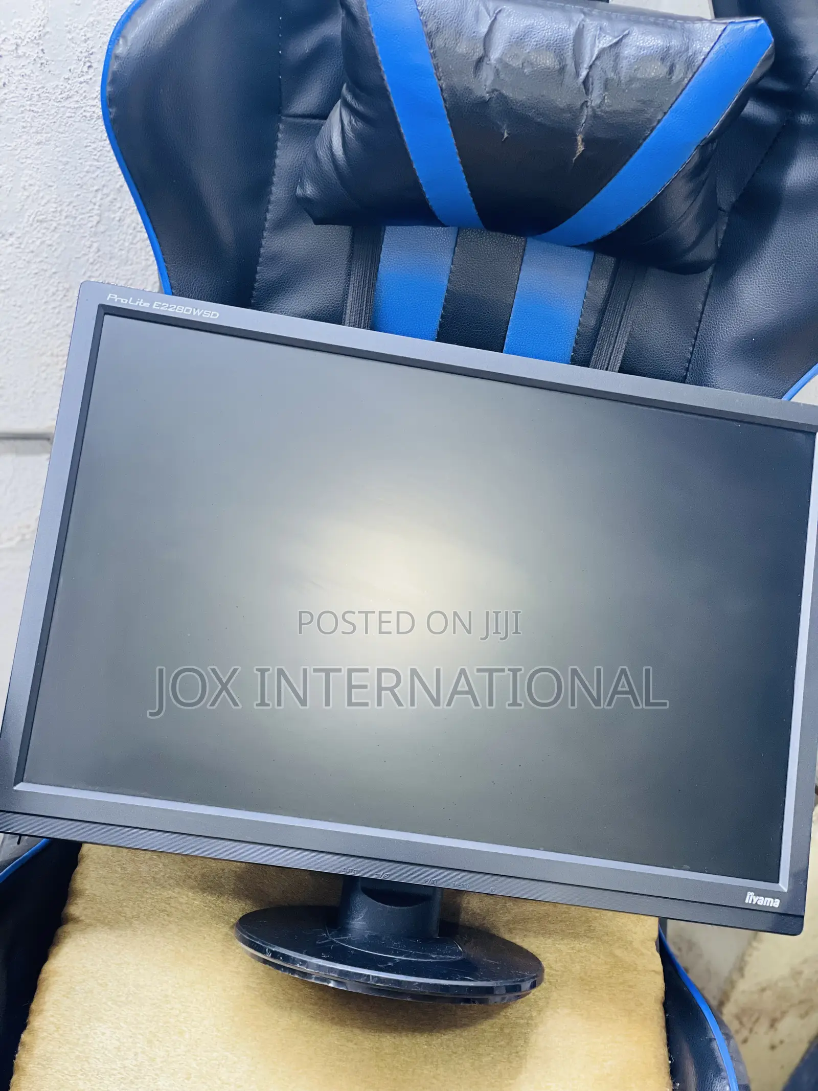 22 Inch Monitor