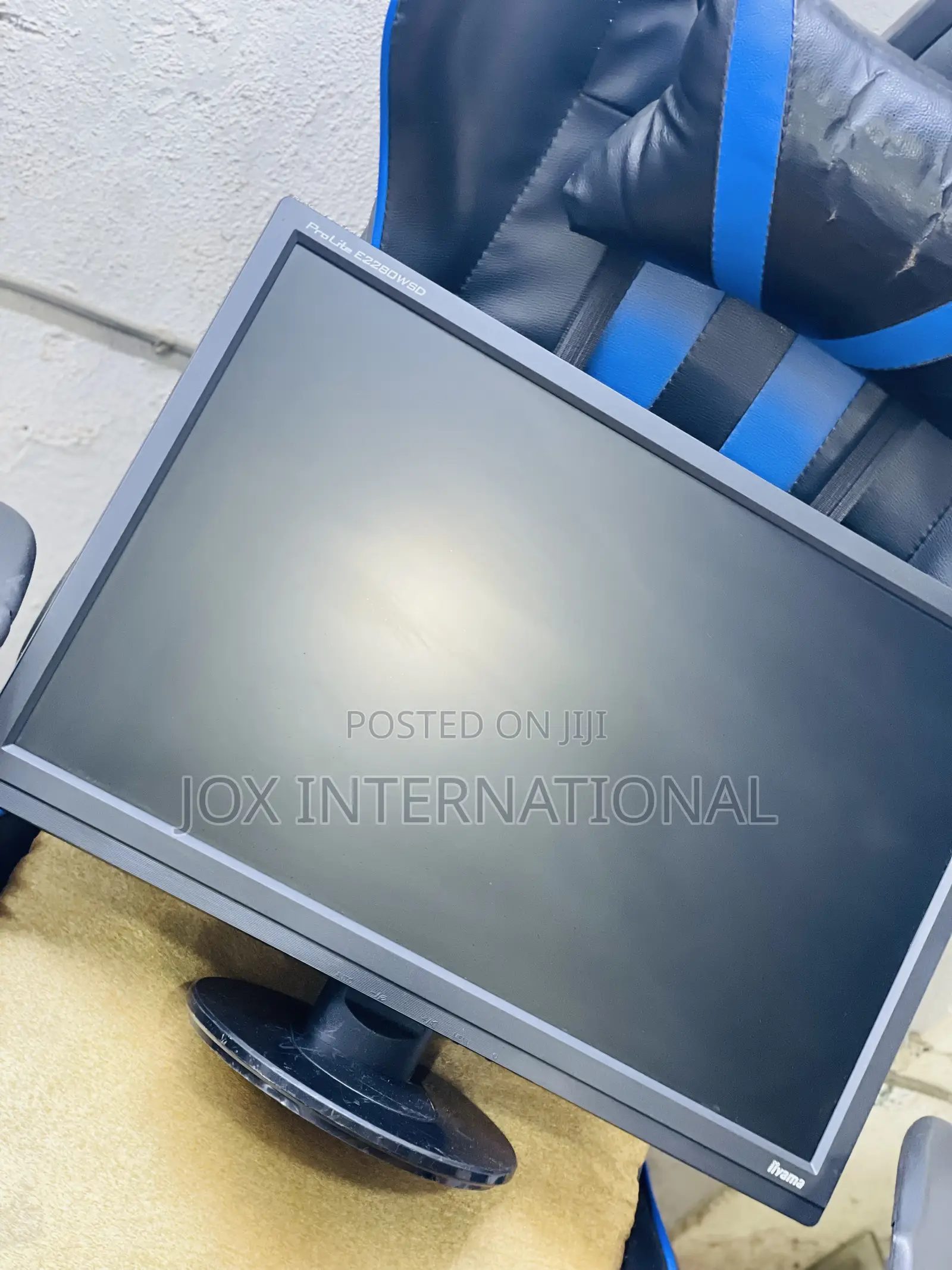 22 Inch Monitor