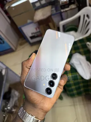 Samsung Galaxy S25 256 GB Silver