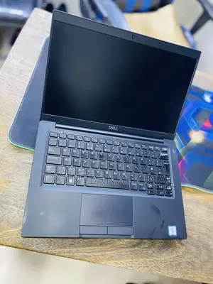 Laptop Dell Latitude 7390 8GB Intel Core i7 SSD 256GB