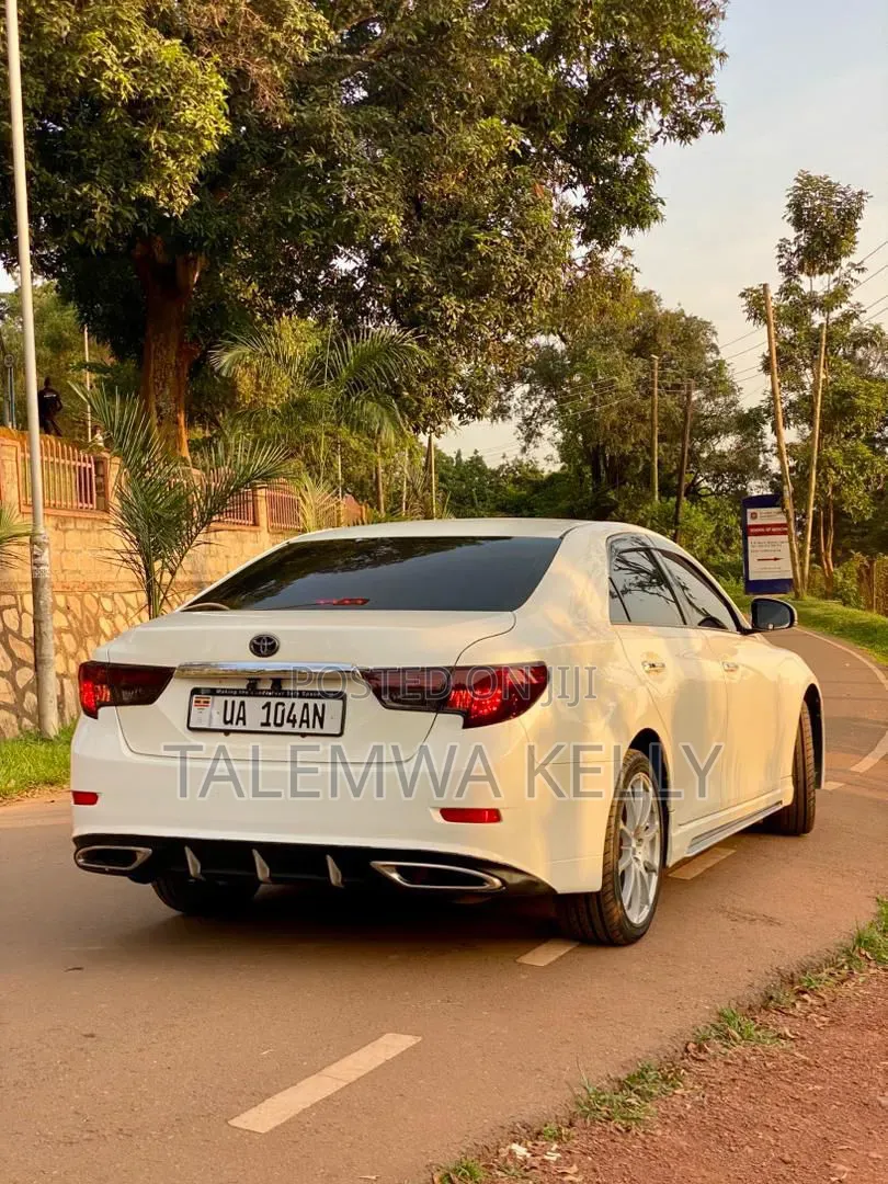 Toyota Mark X 2012 White