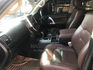 Toyota Land Cruiser Prado 2016 Black