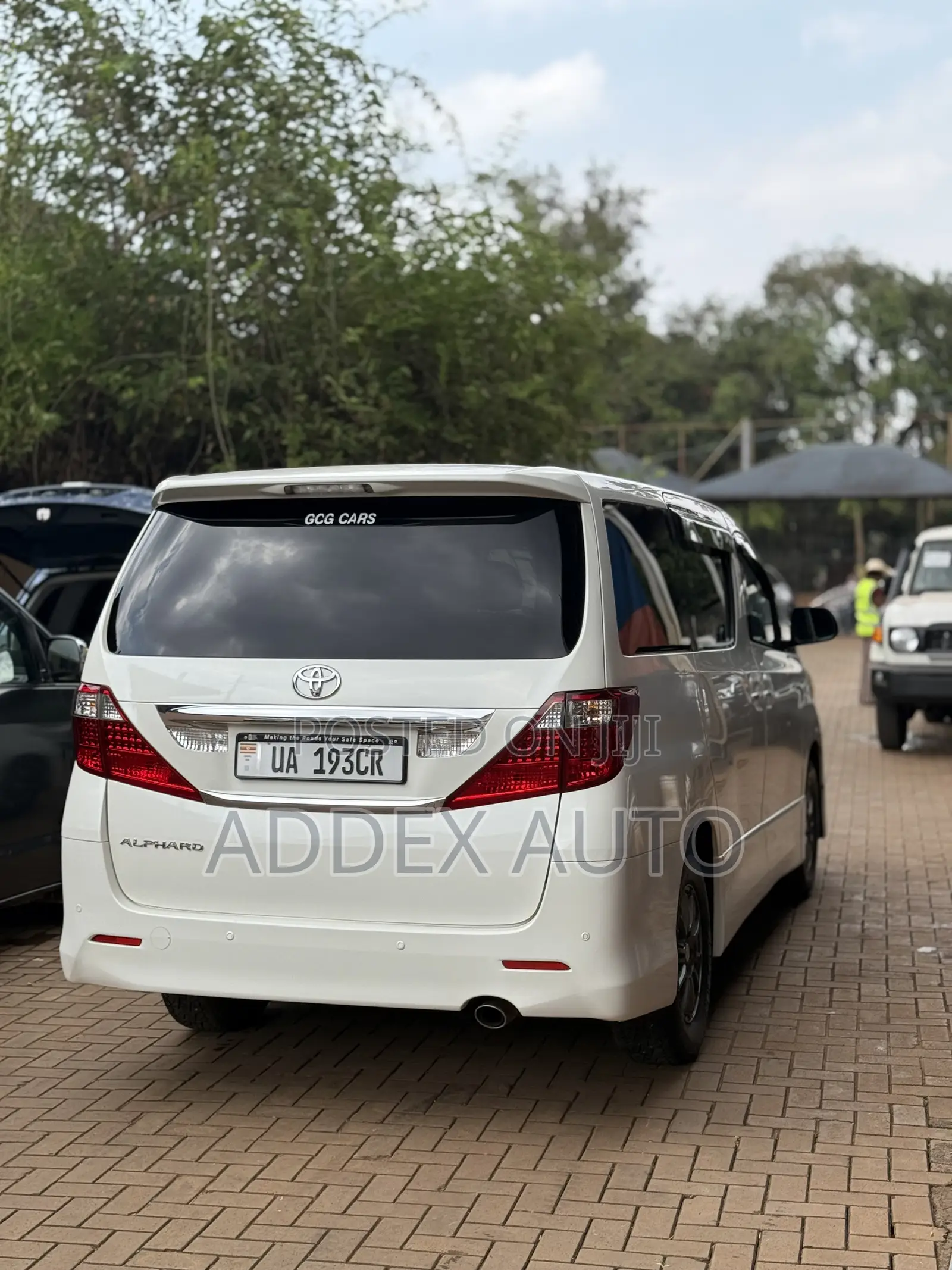 Toyota Alphard 2.4 Petrol AWD 2011 White