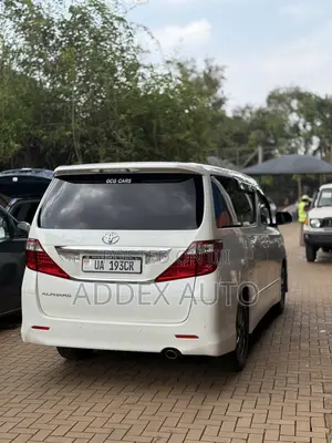 Toyota Alphard 2.4 Petrol AWD 2011 White