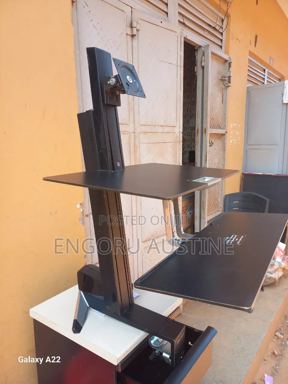 Ergotron Mount Up Computer Stand
