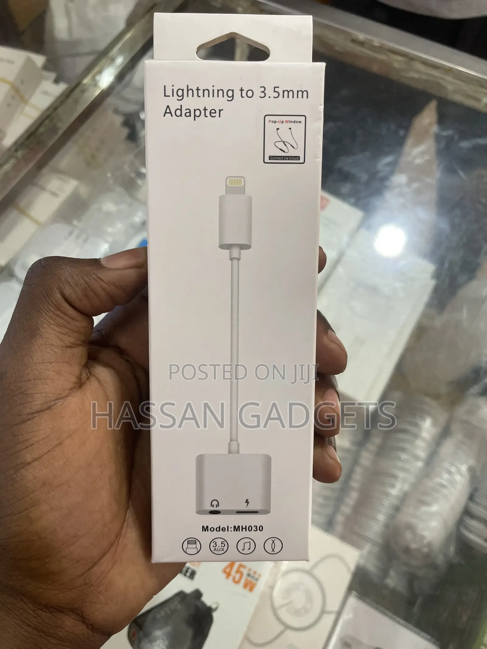 Lighting to 3.5mm Adapter