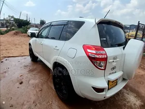 Toyota RAV4 2.5 Limited 4x4 2011 White