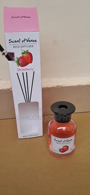 100ml Scent of Venus Reed Diffuser- Strawberry