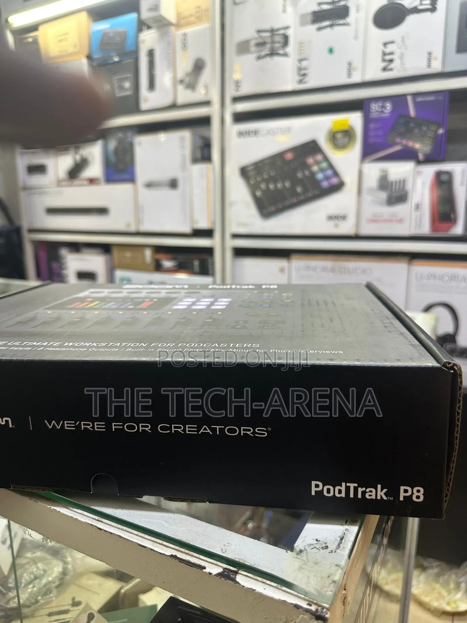 Zoom Podtrak P8 Podcast Production Studio