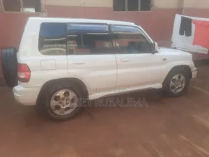 Mitsubishi Pajero 2008 White