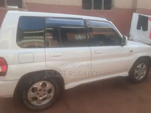 Mitsubishi Pajero 2008 White