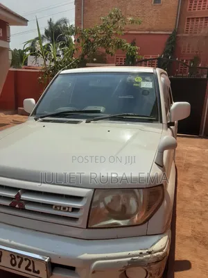 Mitsubishi Pajero 2008 White