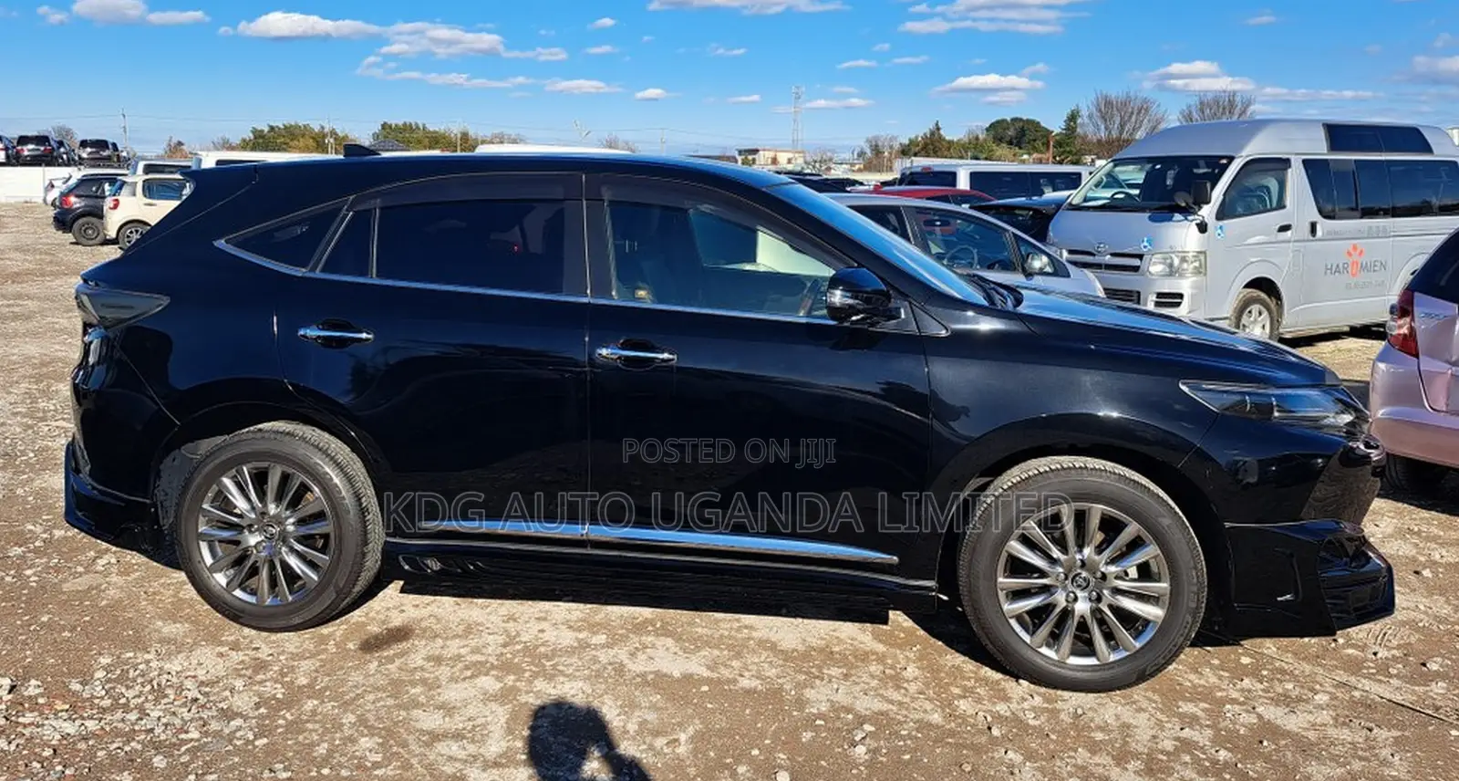 Toyota Harrier 2.0 2017 Black