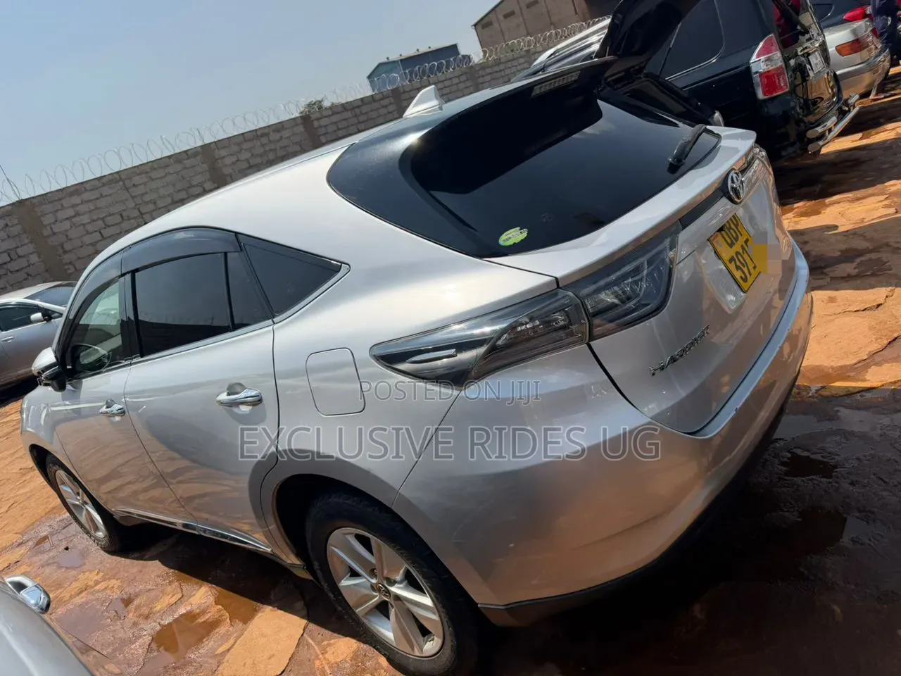 Toyota Harrier 2.0 4WD 2016 Silver