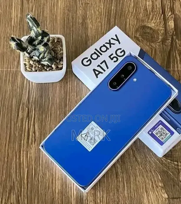 New Samsung Galaxy A17 5G 256 GB Blue