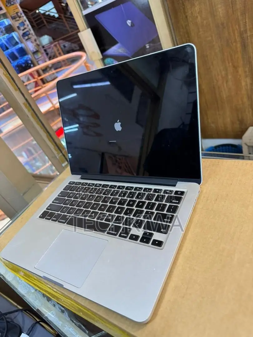 Laptop Apple MacBook Pro 8GB Intel Core i7 SSD 256GB
