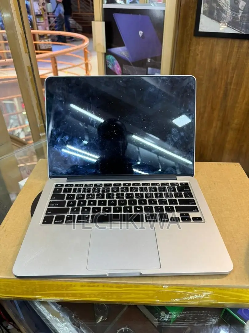 Laptop Apple MacBook Pro 8GB Intel Core i7 SSD 256GB