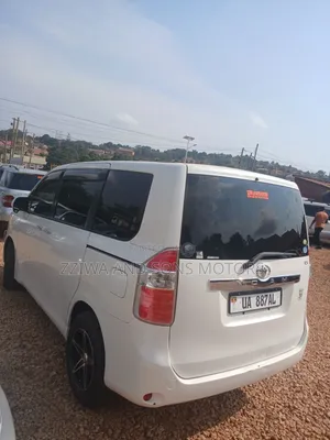 Toyota Noah 2014 White