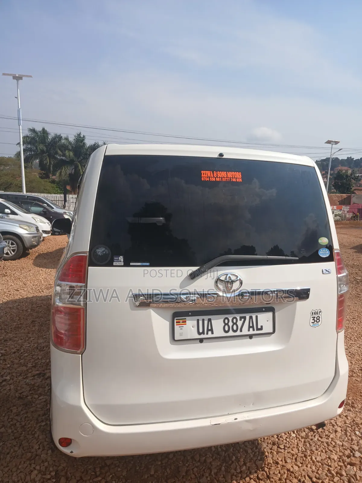 Toyota Noah 2014 White