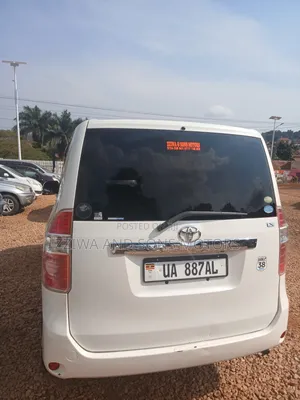 Toyota Noah 2014 White