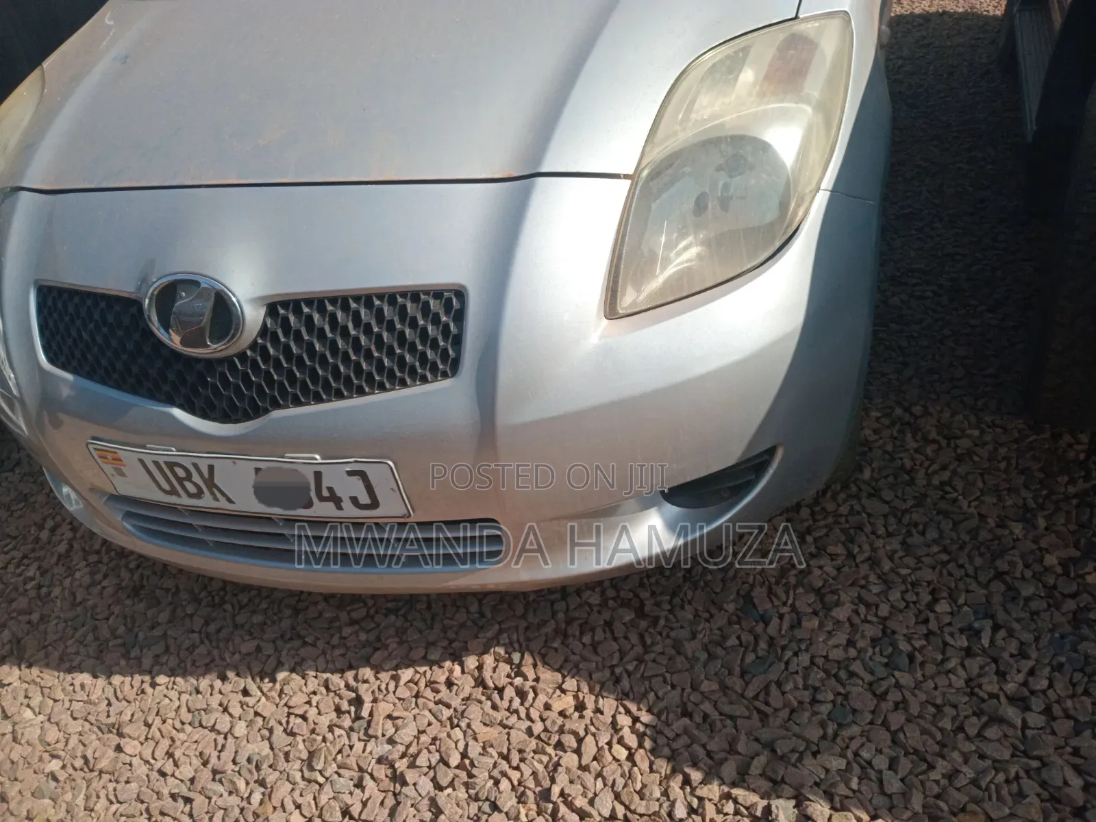 Toyota Vitz 2008 Silver