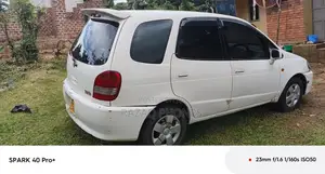 Toyota Corolla Spacio 2000 White