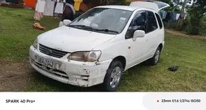 Toyota Corolla Spacio 2000 White