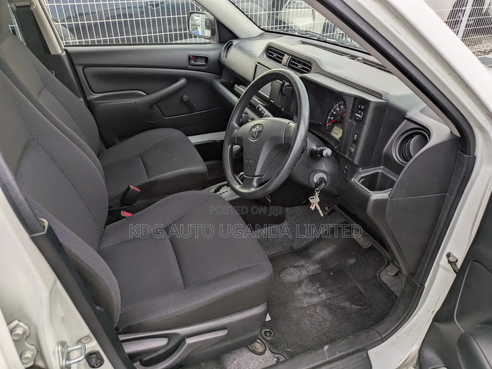 Toyota Probox 1.5 DX Comfort 2WD 2018 Pearl