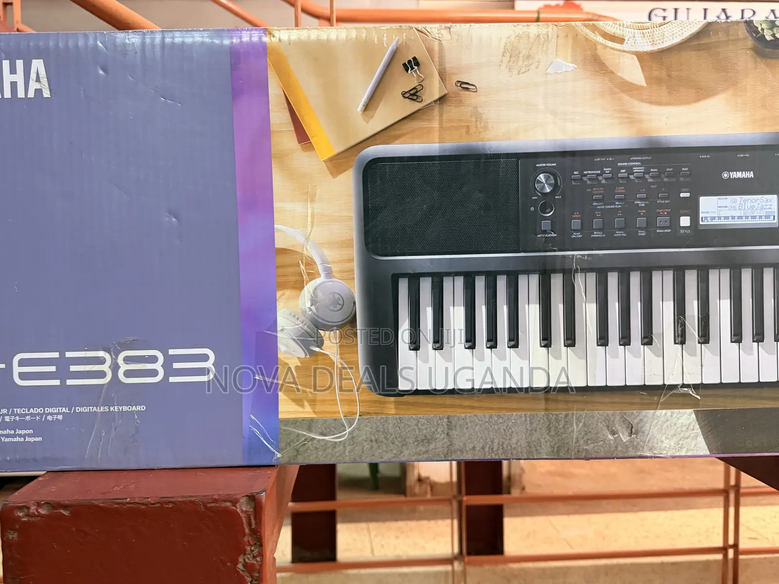 Yamaha PSR-E383, 61-Key Portable Digital Home Piano Keyboard