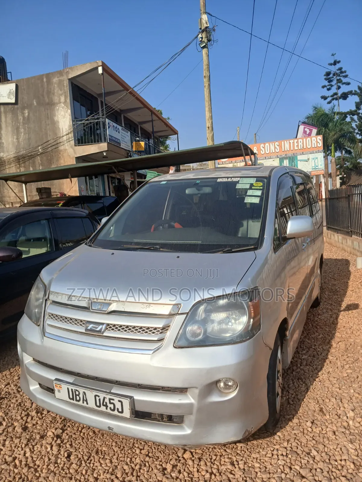 Toyota Noah 2006 Silver