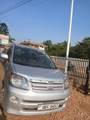 Toyota Noah 2006 Silver