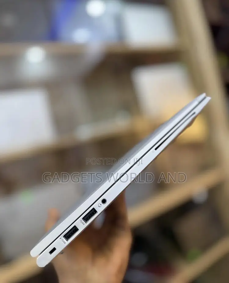 New Laptop HP EliteBook 840 G8 8GB Intel Core i5 SSD 256GB